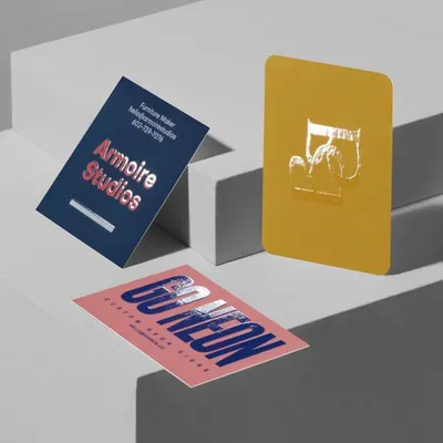 Spot gloss raised shiny business cards Dubai