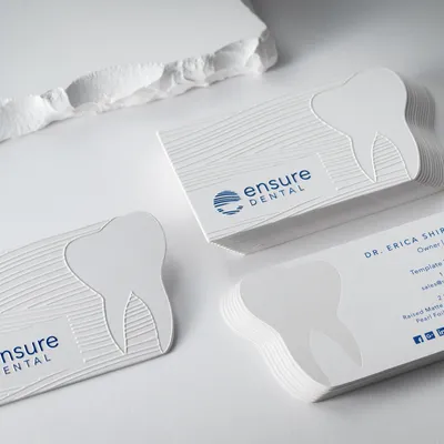 Spot UV debossed business cards Dubai