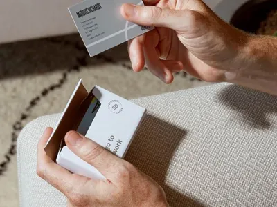 Standard business cards printing Dubai