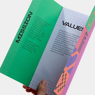 Premium tri-fold brochure printing Dubai