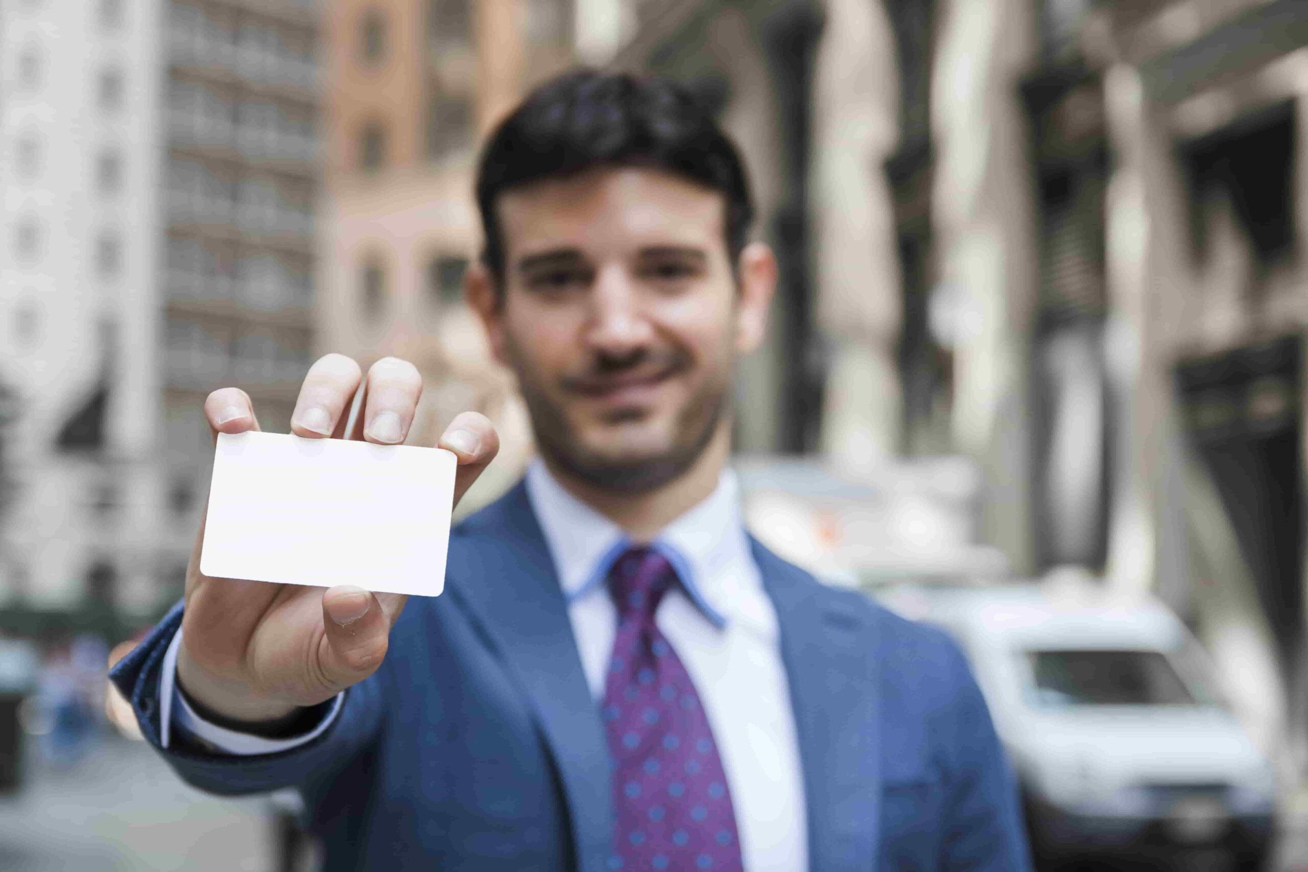 How to Get High-Impact Business Cards in Dubai (Foil, Spot UV, Embossed Finishes)